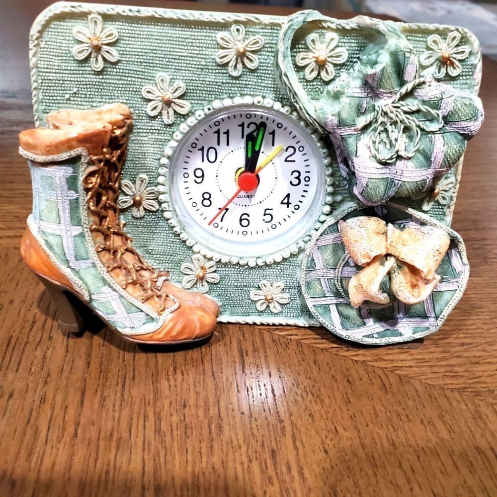 Victorian Shoe Clock 3D